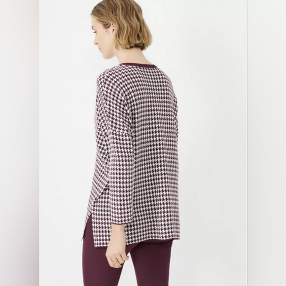 Ann Taylor purple houndstooth drop shoulders sweater Size: L - Picture 2 of 7